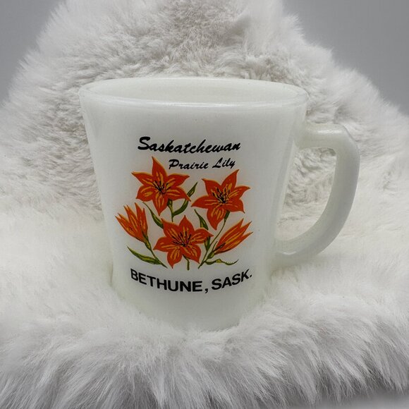 FireKing Anchor Hock Milk Glass Mug Bethune Saskatchewan Prairie Lily(SKU: 274MI - Picture 1 of 6